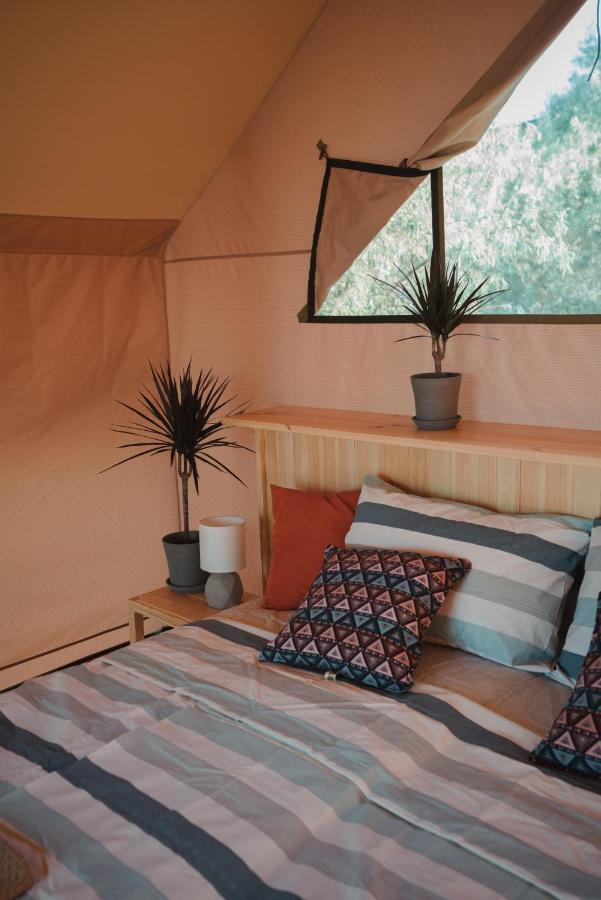 Glamping Mandra Kanev Hotel Leplyavo Exterior photo